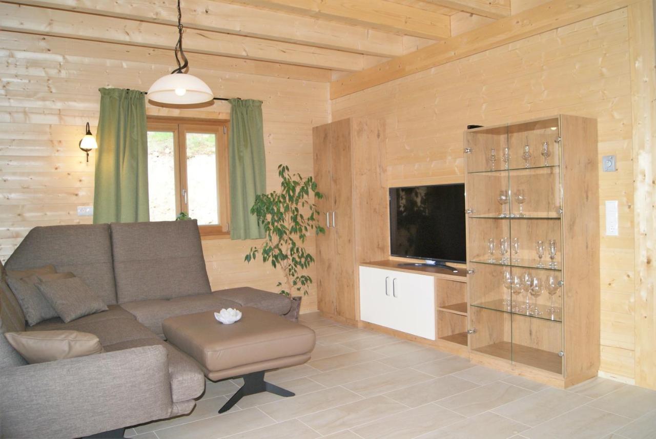 Bergchalet Am Waldrand - Pool, Sauna & Kamin Pöllauberg Exteriör bild