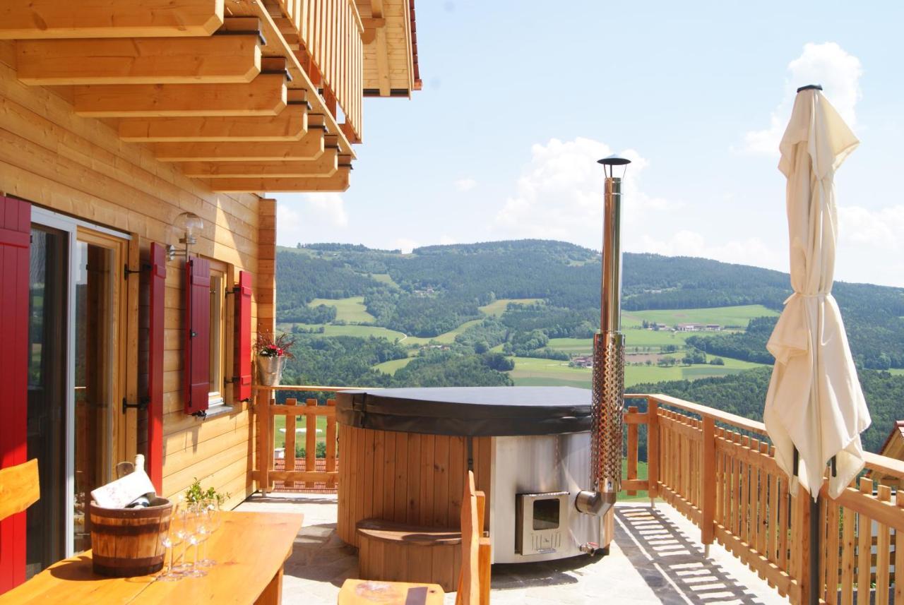 Bergchalet Am Waldrand - Pool, Sauna & Kamin Pöllauberg Exteriör bild