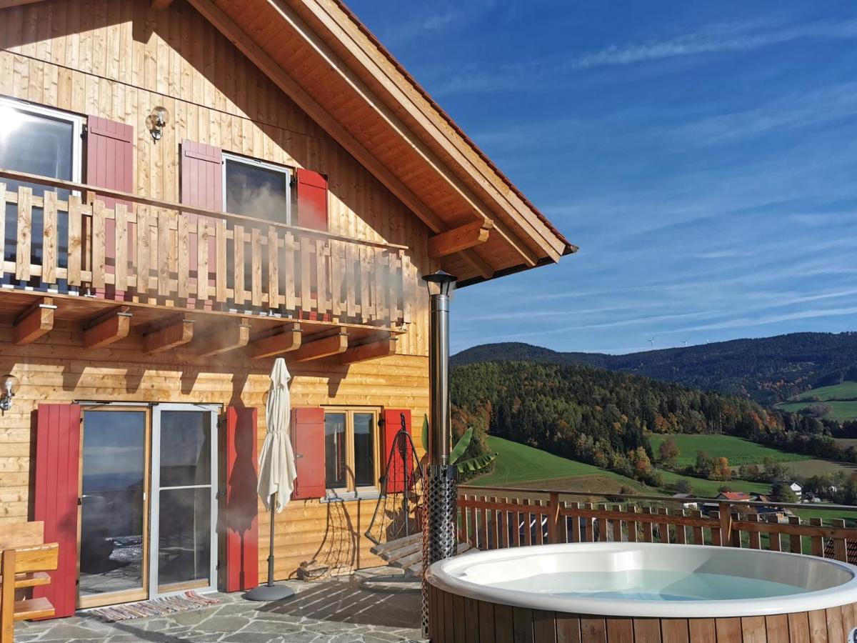 Bergchalet Am Waldrand - Pool, Sauna & Kamin Pöllauberg Exteriör bild