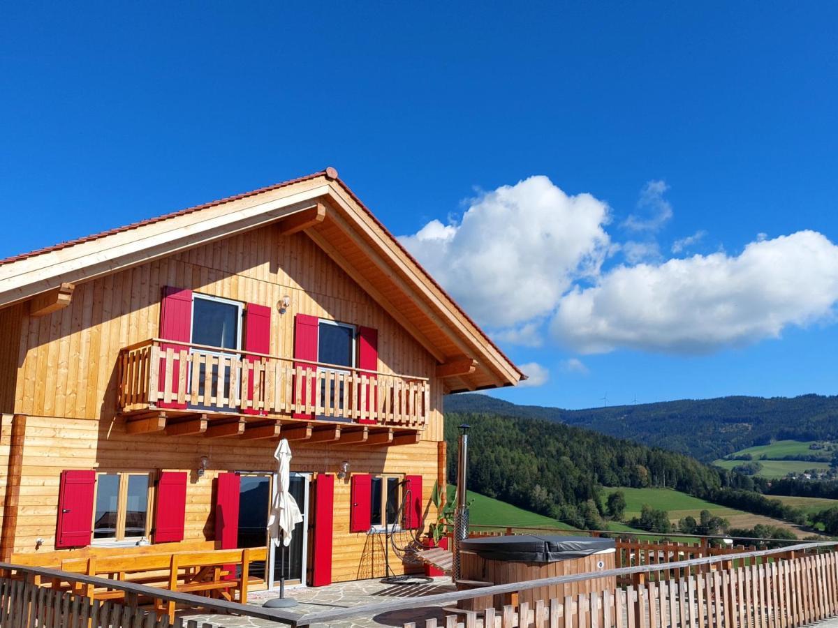 Bergchalet Am Waldrand - Pool, Sauna & Kamin Pöllauberg Exteriör bild